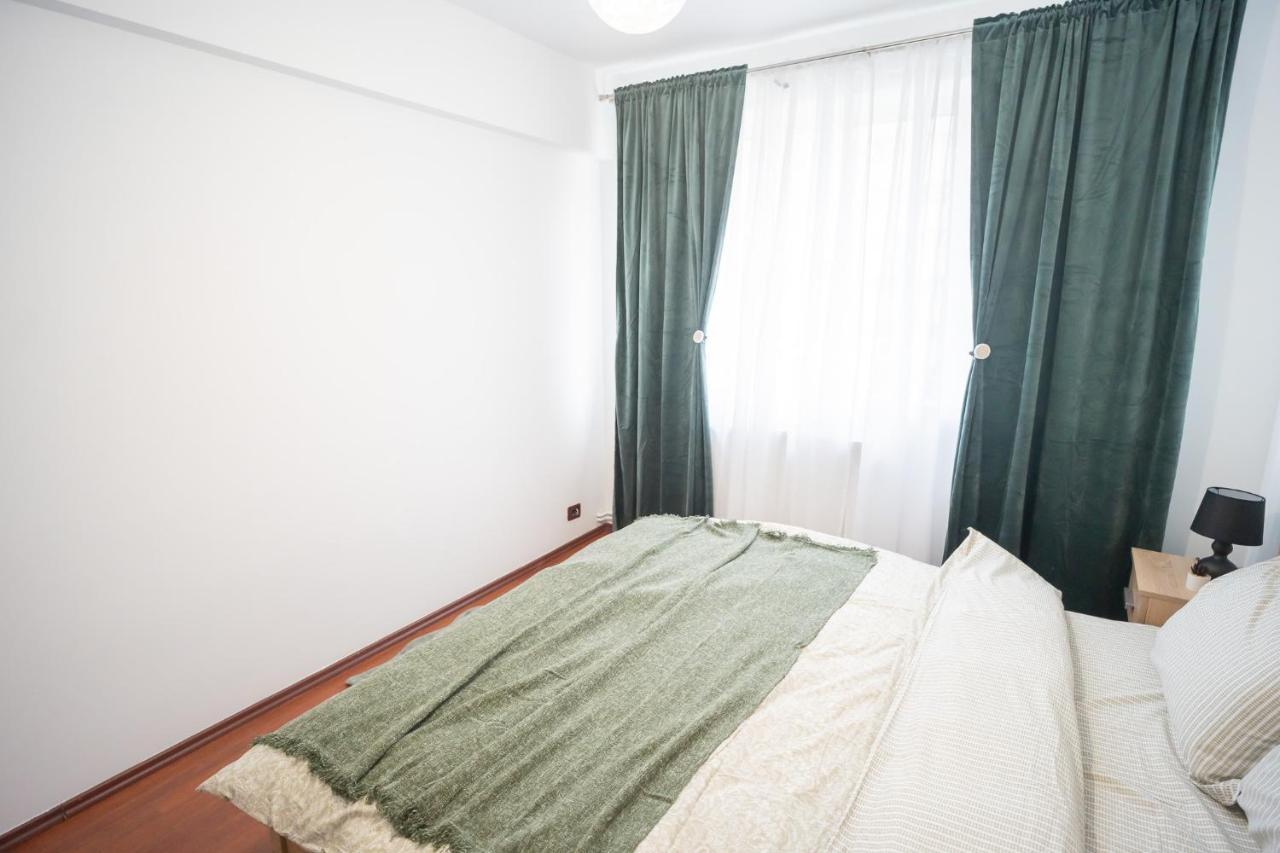 Spacious 2br Dristor Apartment Bucharest