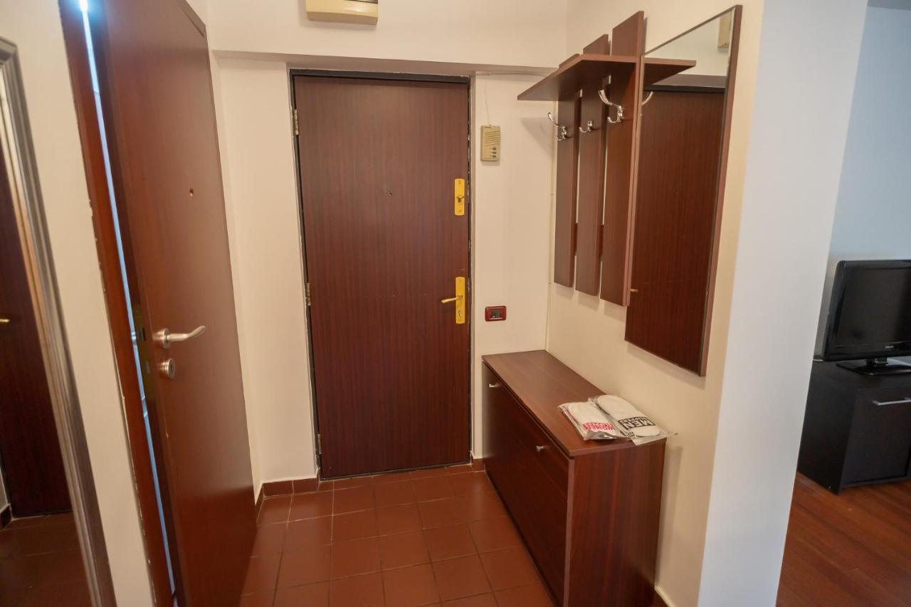 Apartment Spacious 2br Dristor Bucharest