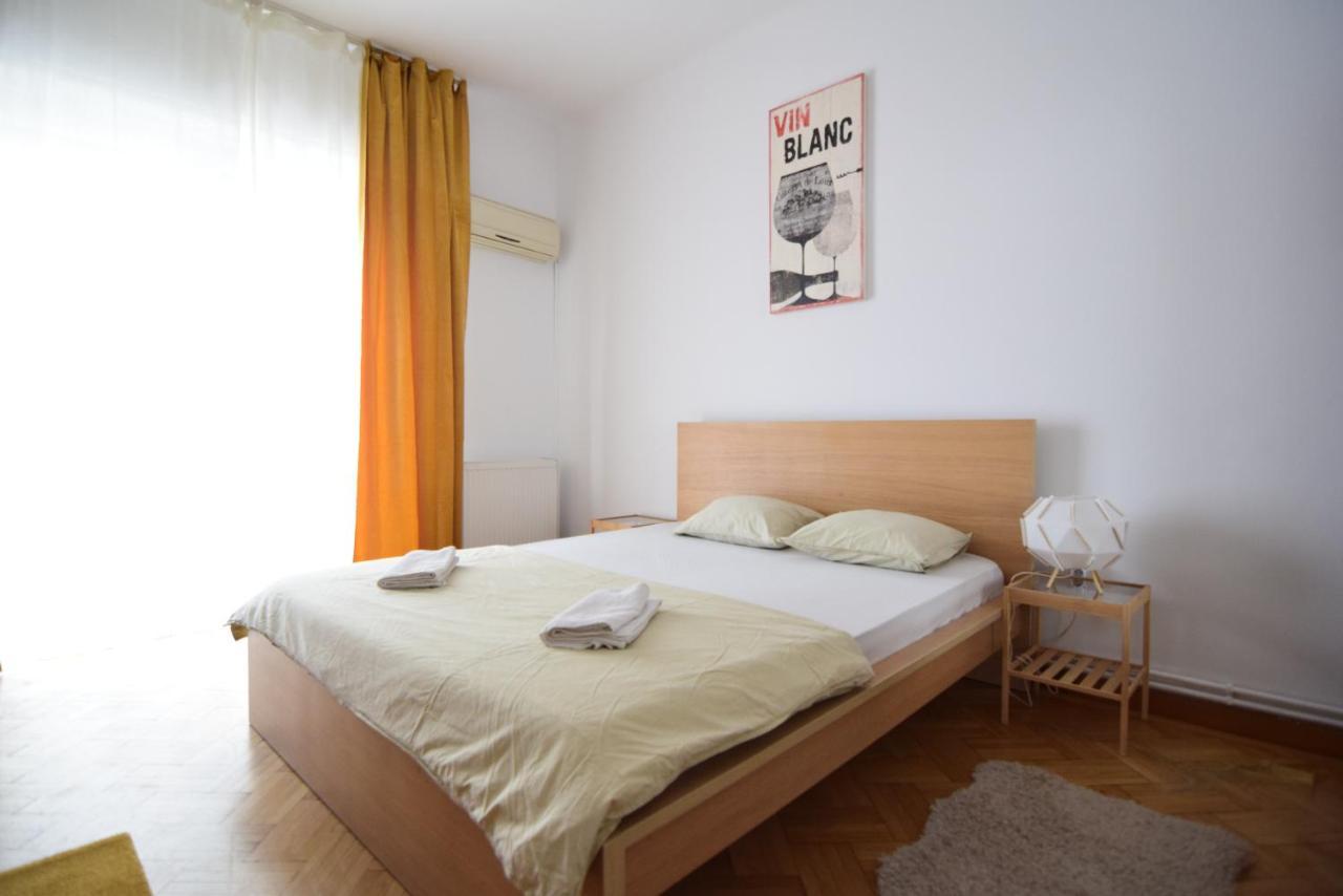 Apartment Resedinta Lui Calin - Calea Victoriei Near Royal Palace Bucharest