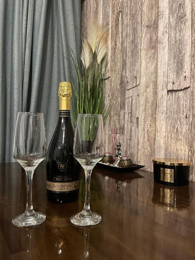 Turqoise Luxury Near Unirii Square Apartamento Bucareste