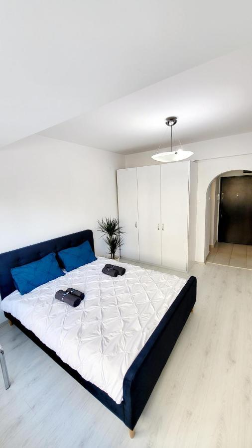 Victoriei Central Studio Bucureşti