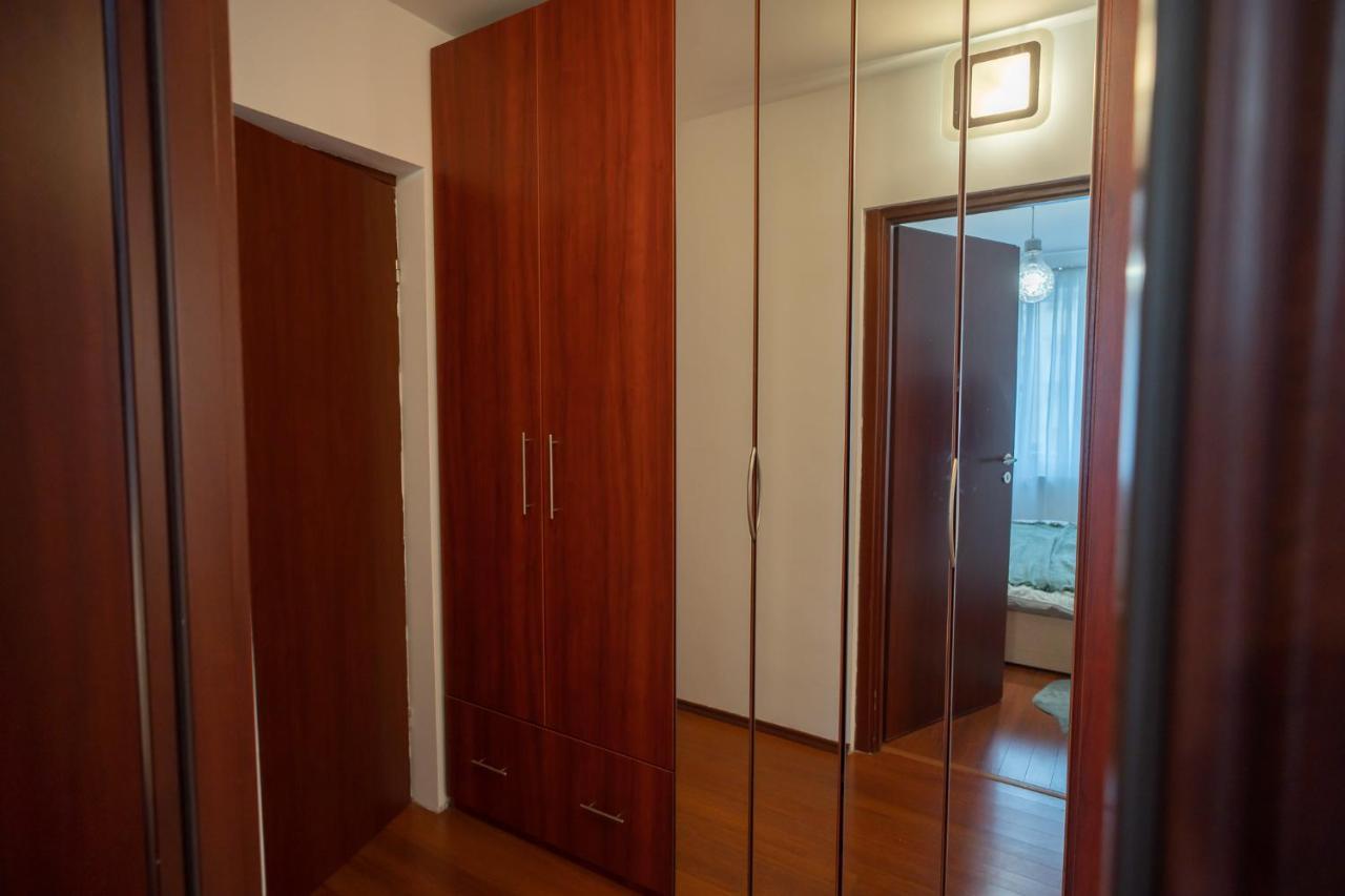 Apartment Spacious 2br Dristor Bucharest