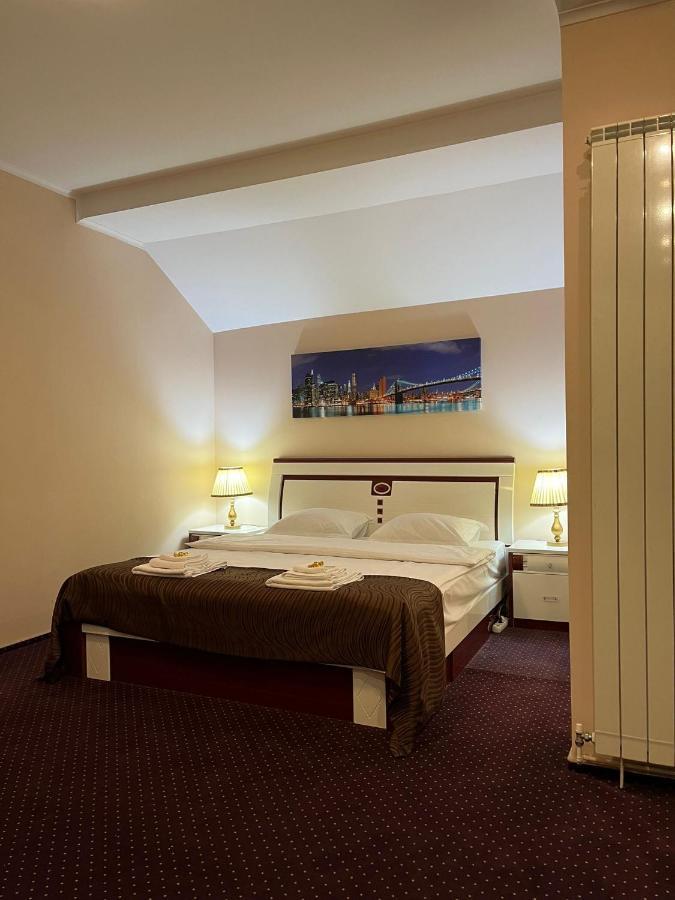 Francesca Aparthotel