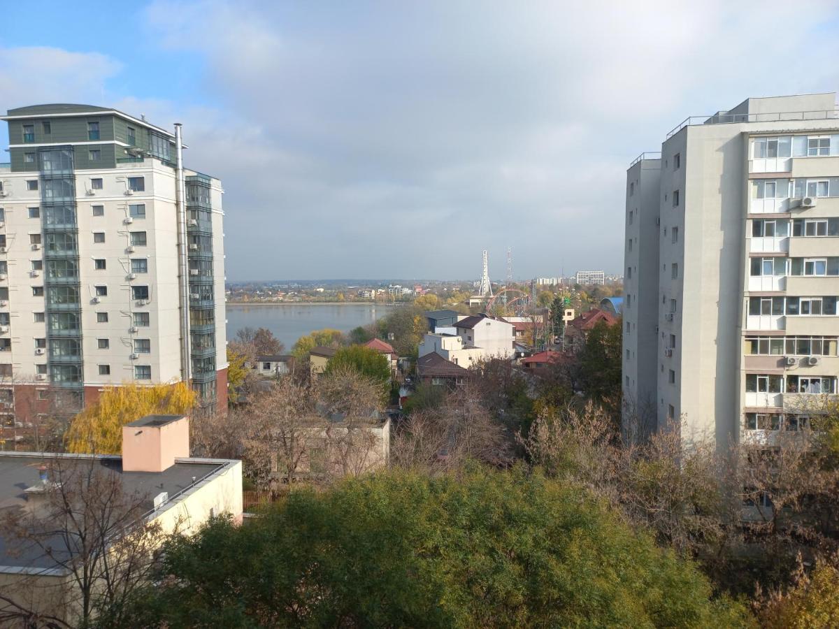 Cu La Lacul Tei Homestay