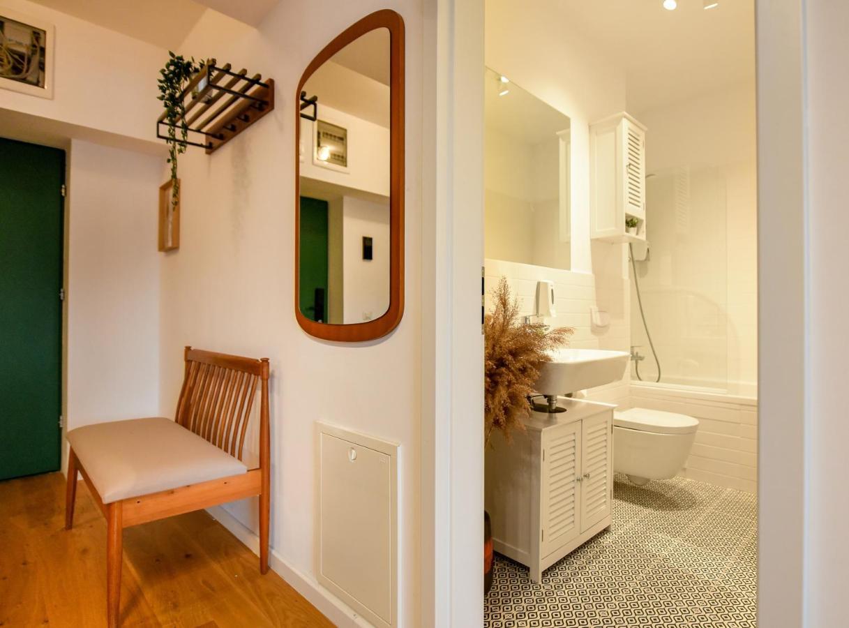 The Geometrist - Stunning 1br With Balcony Bucareste