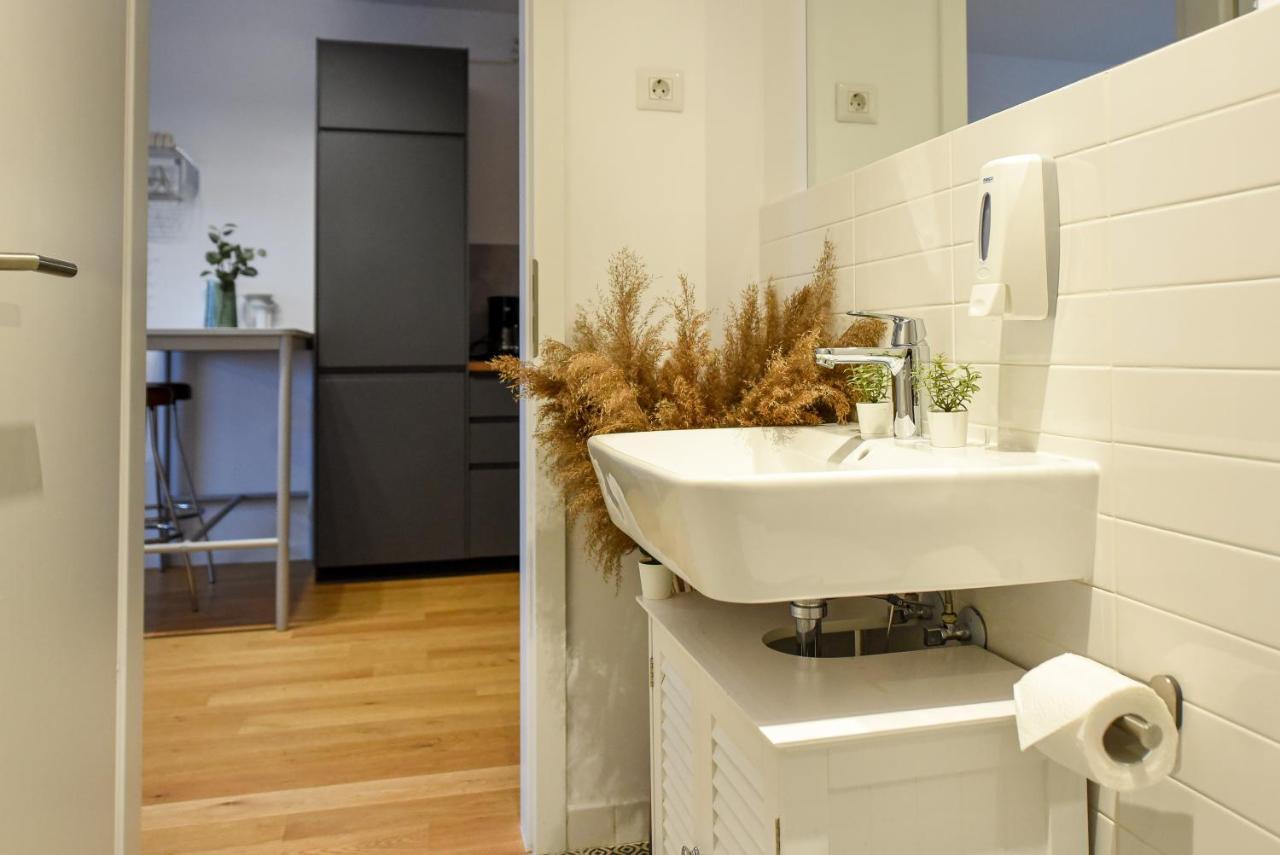The Geometrist - Stunning 1br With Balcony * Bucareste