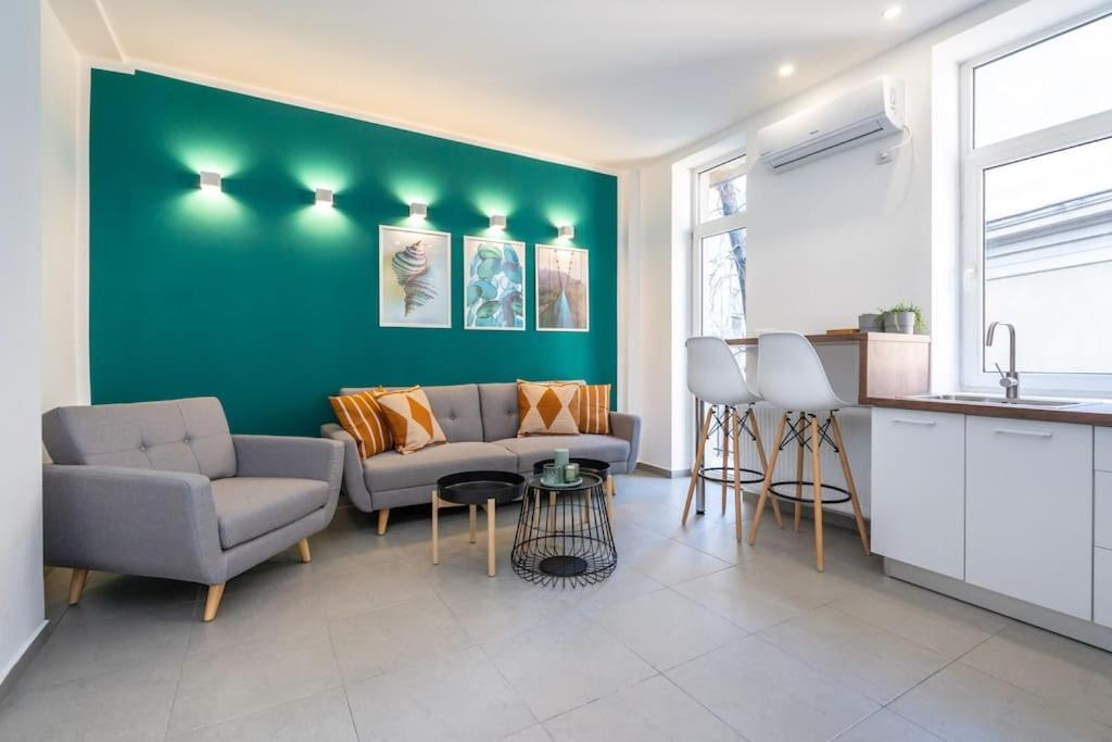Holiday Vibe - 2r In Piata Romana Apartment