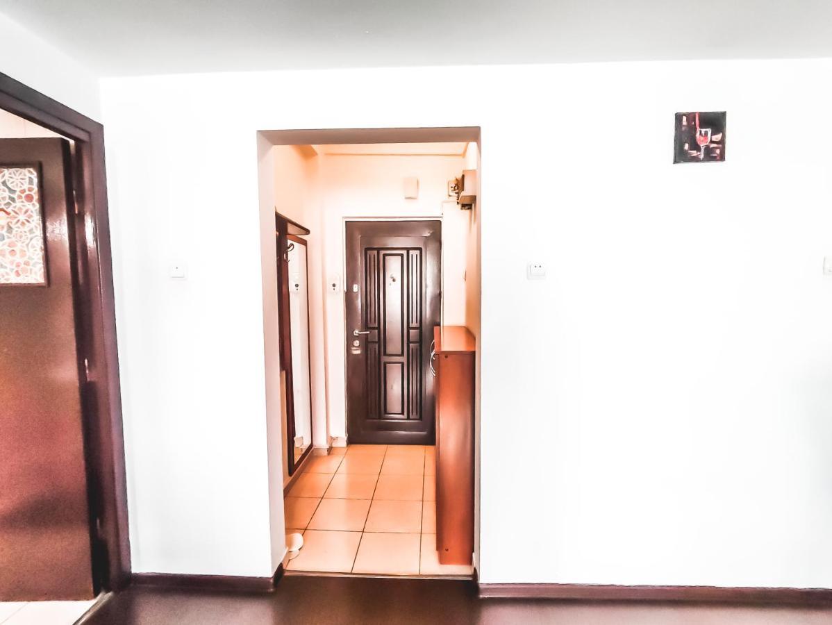 Parliament 1br W Self Check In *