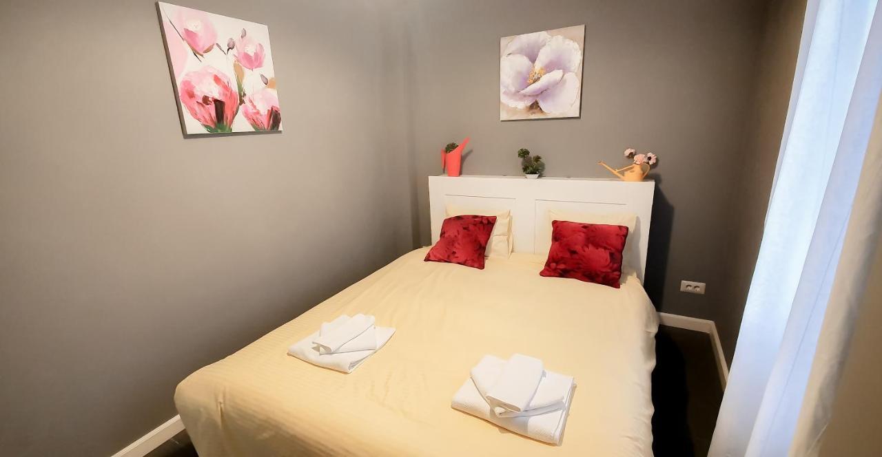 Apartment Luxury Down Town Bucharest