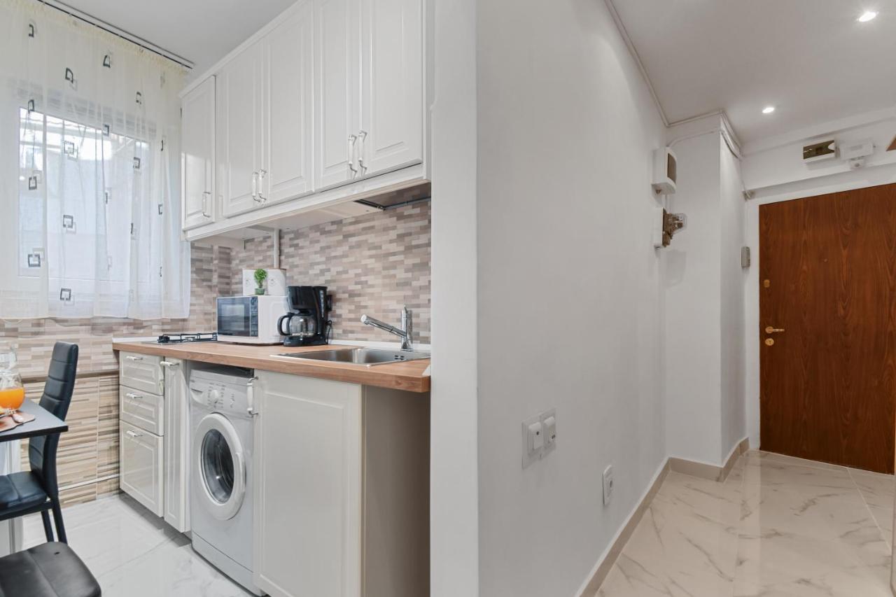 Central Studio Emerald Apartment *