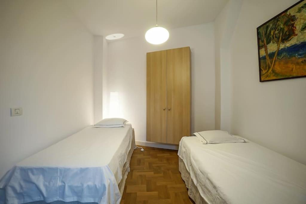 - Nido's Area Apartment Bucharest