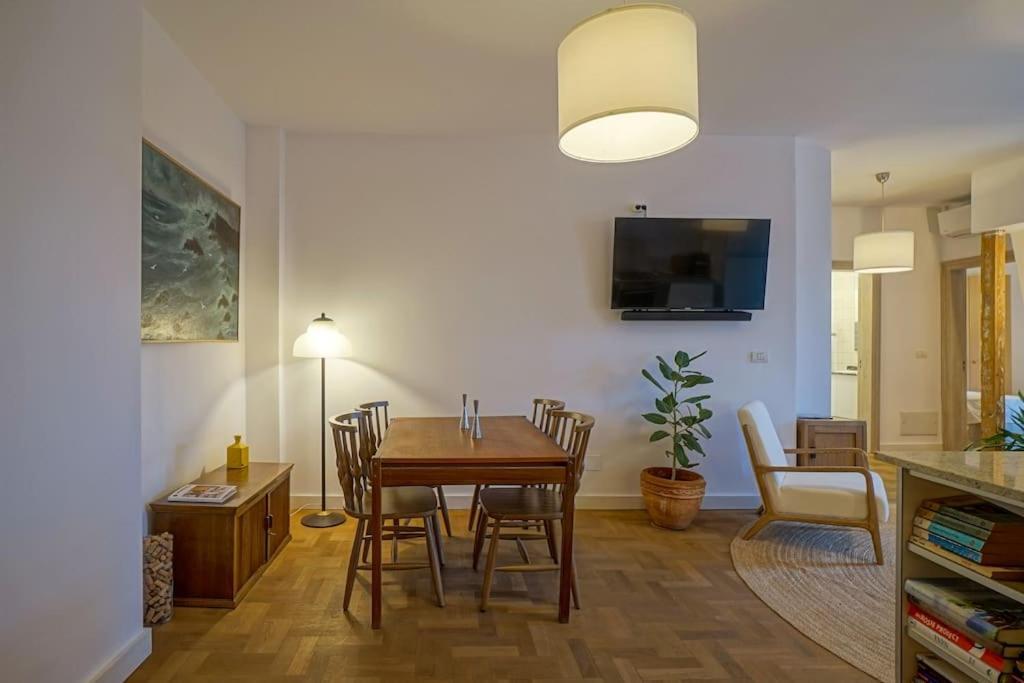 - Nido's Area Apartment Bucharest