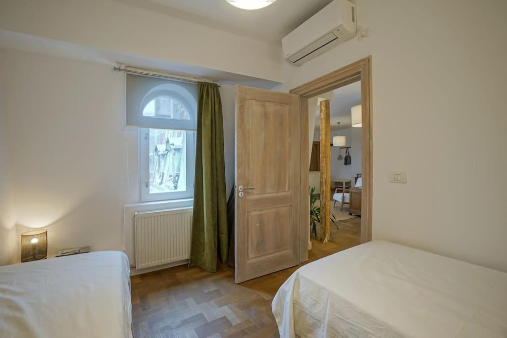 - Nido's Area Apartment Bucharest