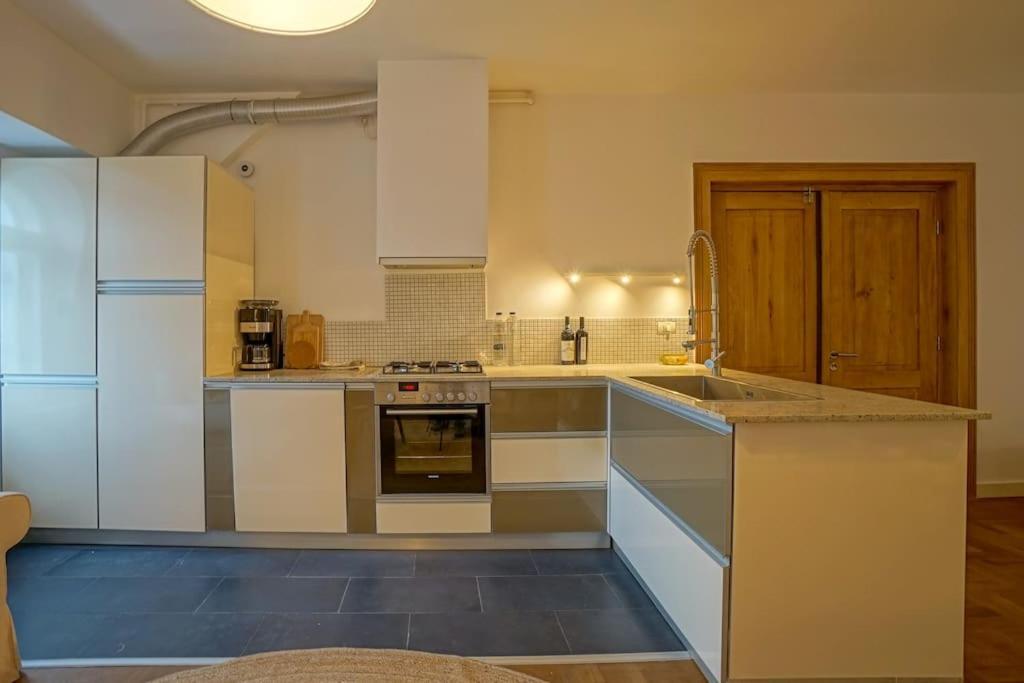 - Nido's Area Apartment *