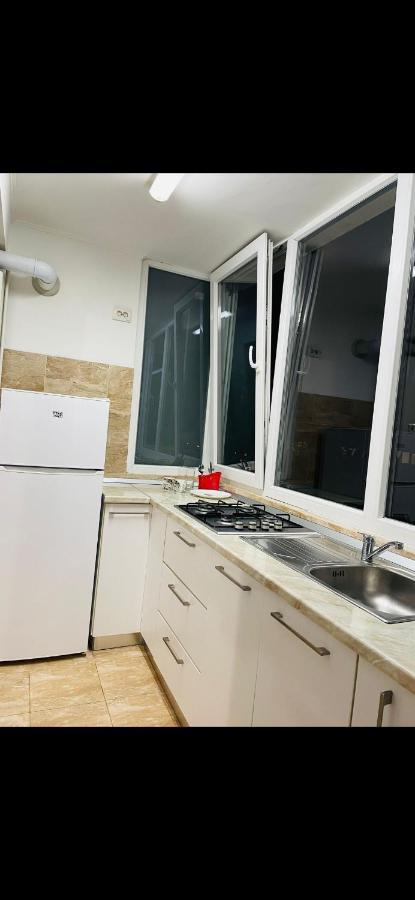 Modern. * Bucharest