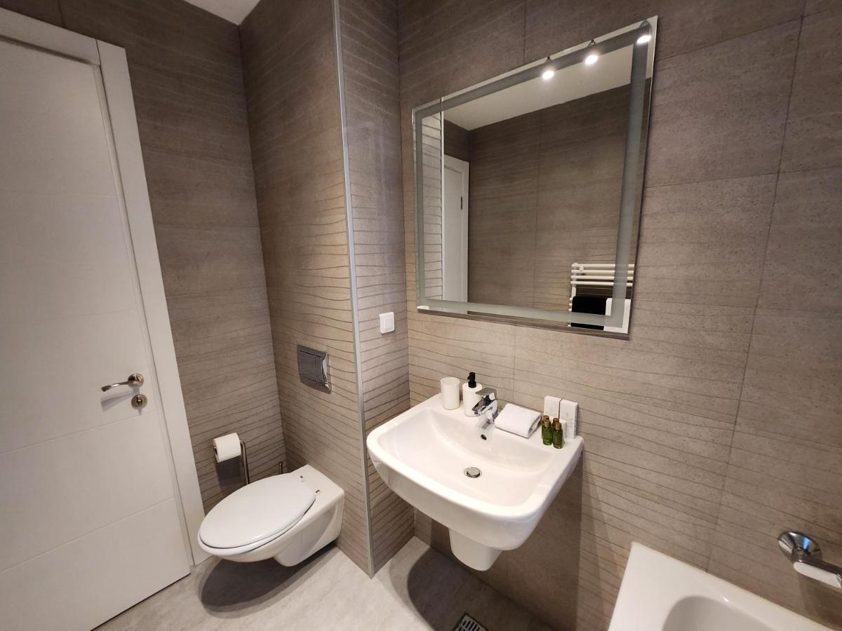 Apartment Grand Look & Location For Business On *