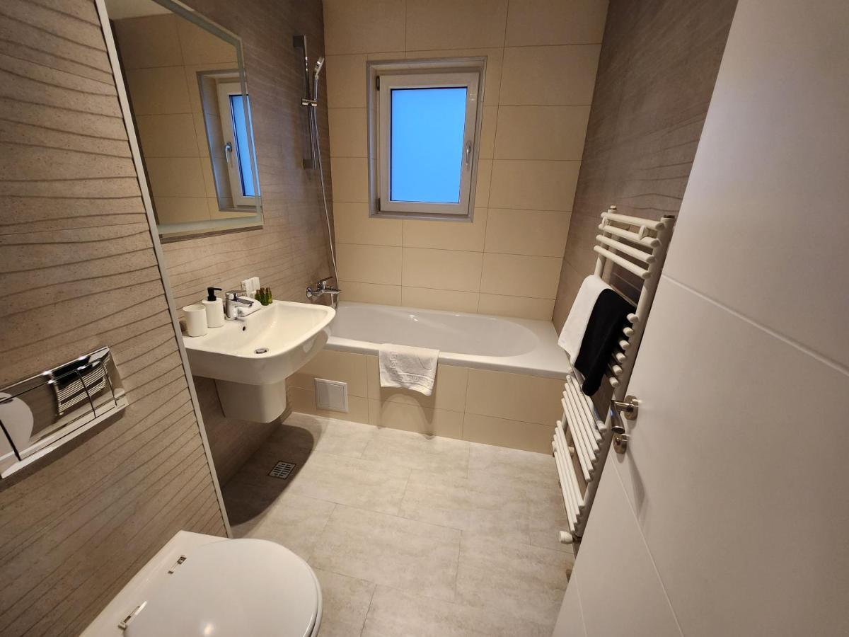 Apartment Grand Look & Location For Business On Bucharest