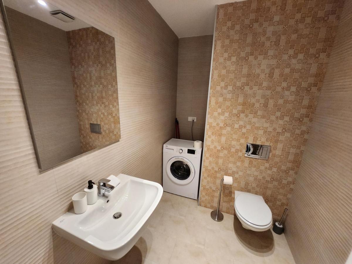 New Style White Modern Apartment