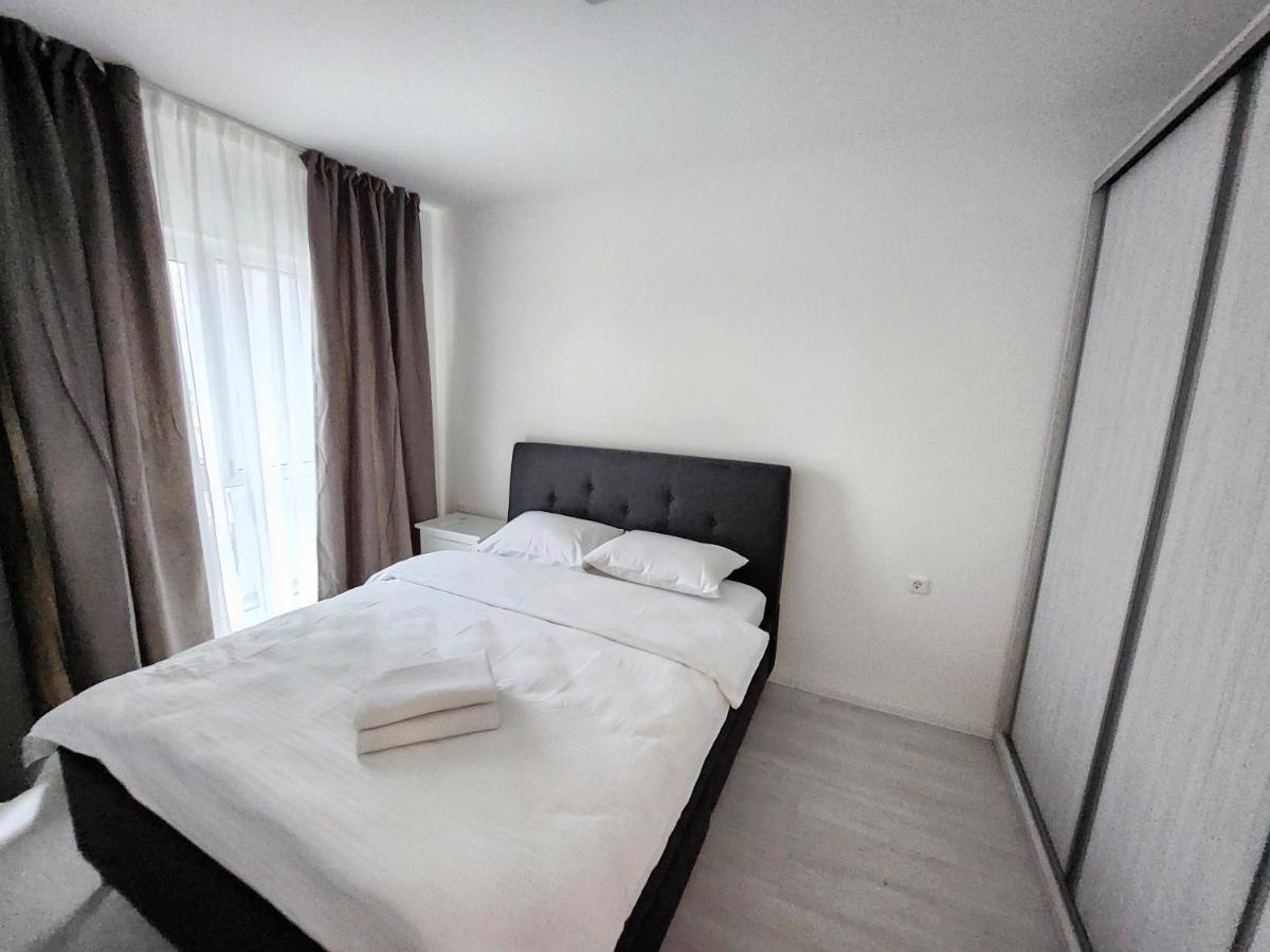 New Style White Modern Apartment