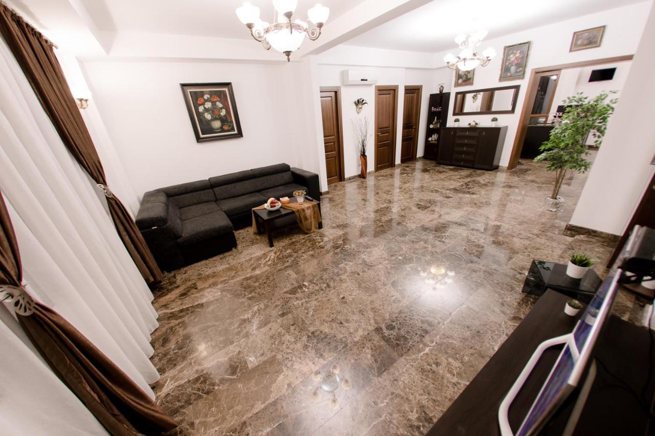 Luxury Down Town Apartment Bucharest