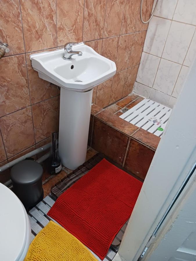 Case de vacanță Otto Nu Primesc Santieristi Si Petrecareti Anuntati Ma Cu Doua Inainte Sa Fac Focul Bucureşti