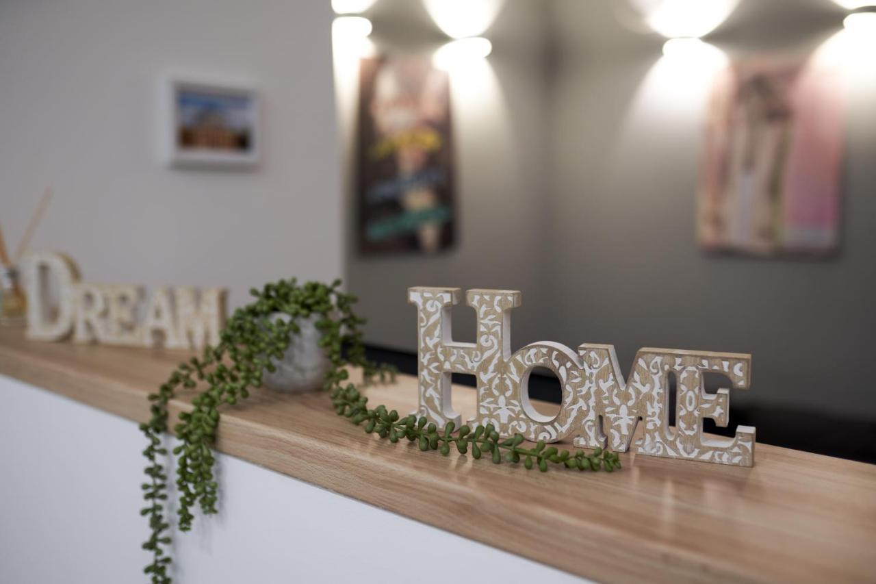 Modern In The Heart Of Apartamento Bucareste