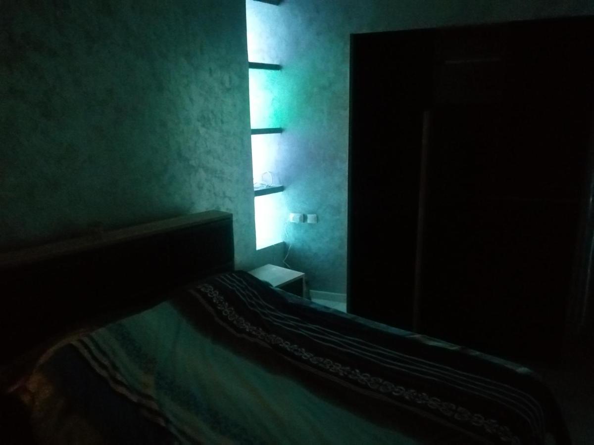 Apartament 2 Camere, Super Dragut Si Spatios, Zona Linistita, 100 Metrii De Calea Victoriei Bucharest