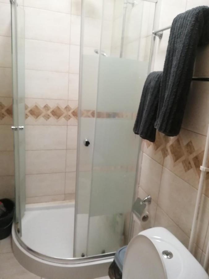 Apartament 2 Camere, Super Dragut Si Spatios, Zona Linistita, 100 Metrii De Calea Victoriei *