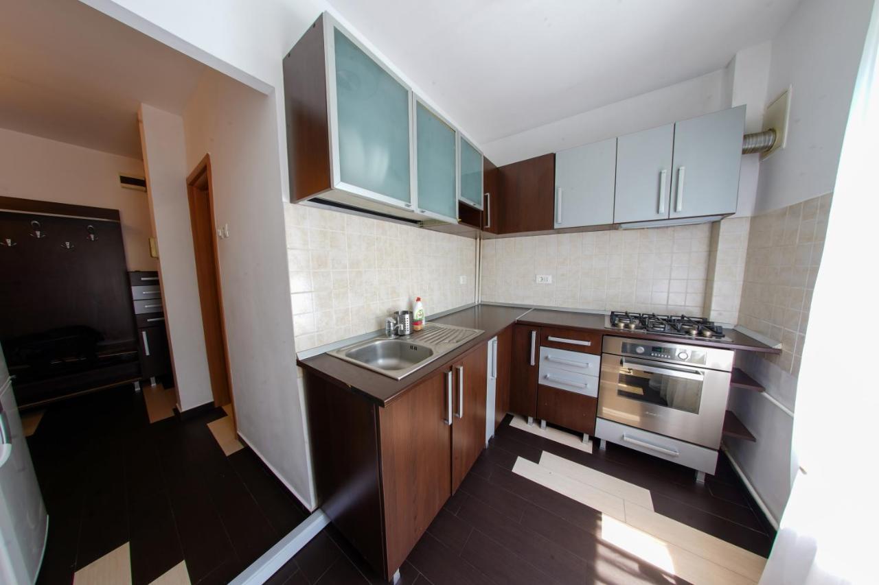 Apartment Sun Plaza Oasis With Self Check In And Fast Wifi Bucharest