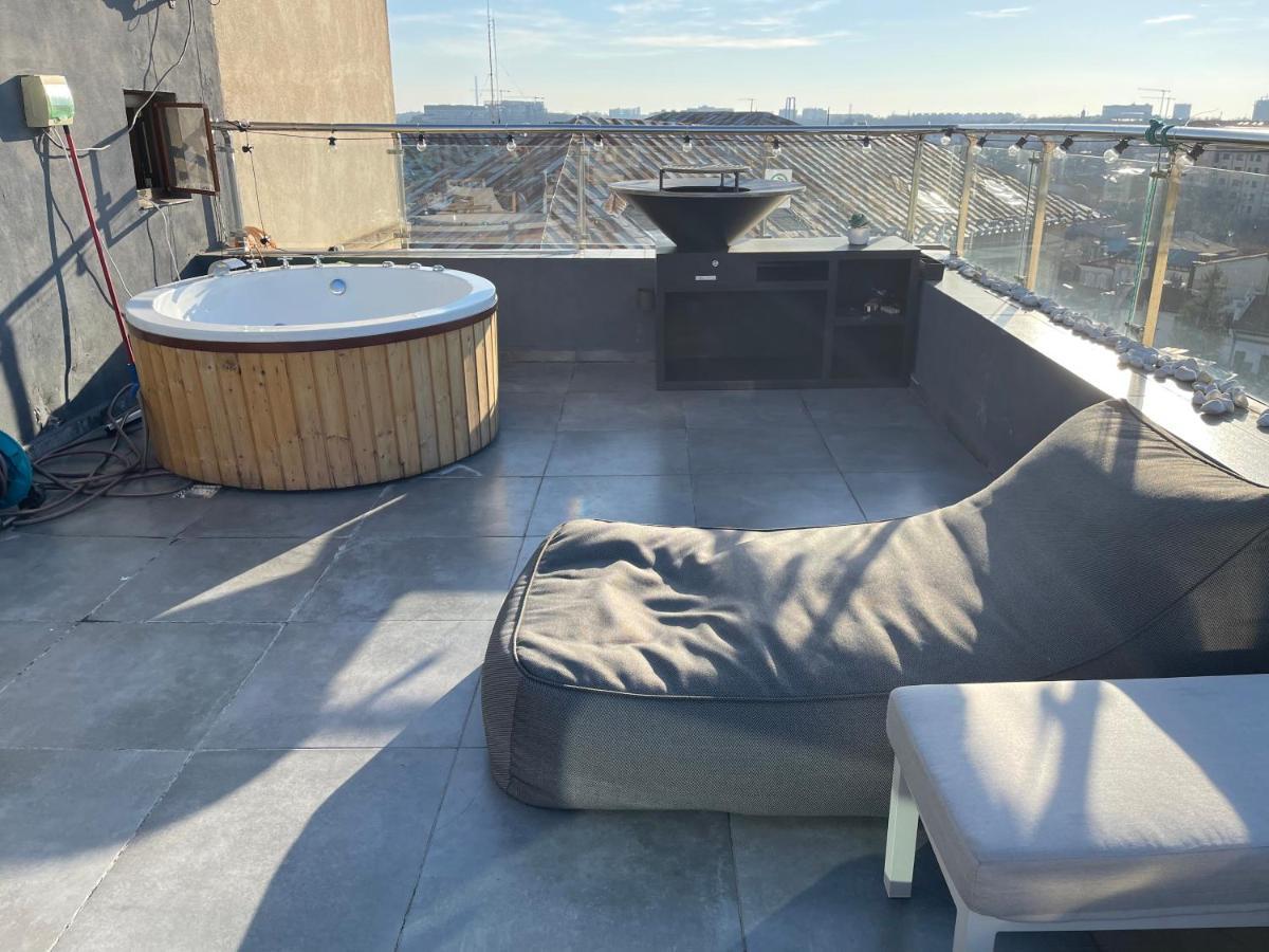 Penthouse Group 4 Bed & Breakfast Bucharest