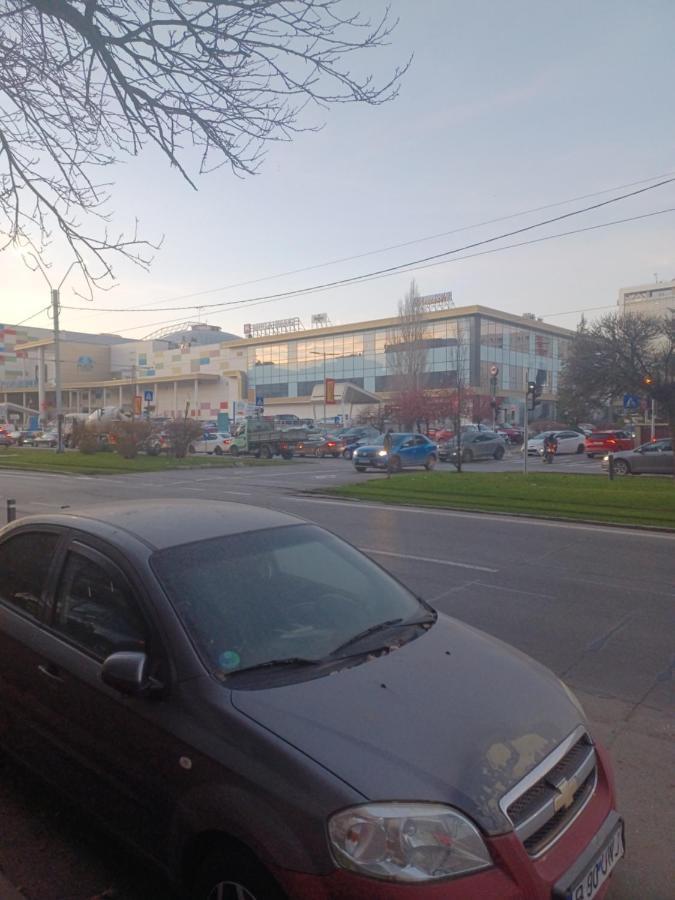 2 Plaza Mall