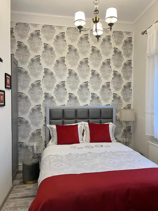 C-entral Paris Style Apartment Bucharest