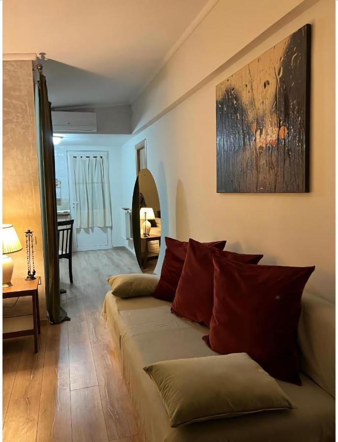 Apartment C-entral American Studio Bucharest