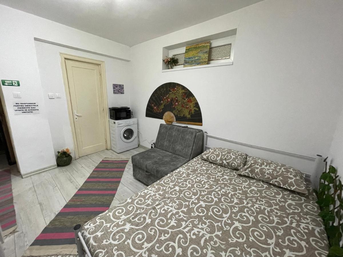 Center - Small&cozy * Bucharest
