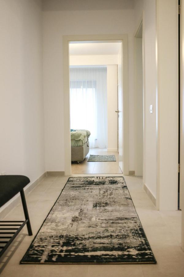 Apartment The Next Door