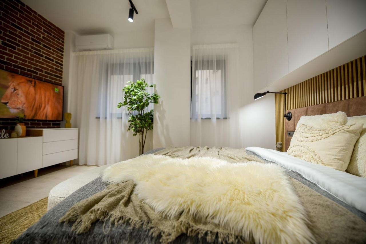 Modern Symphony - Stunning Apartment *