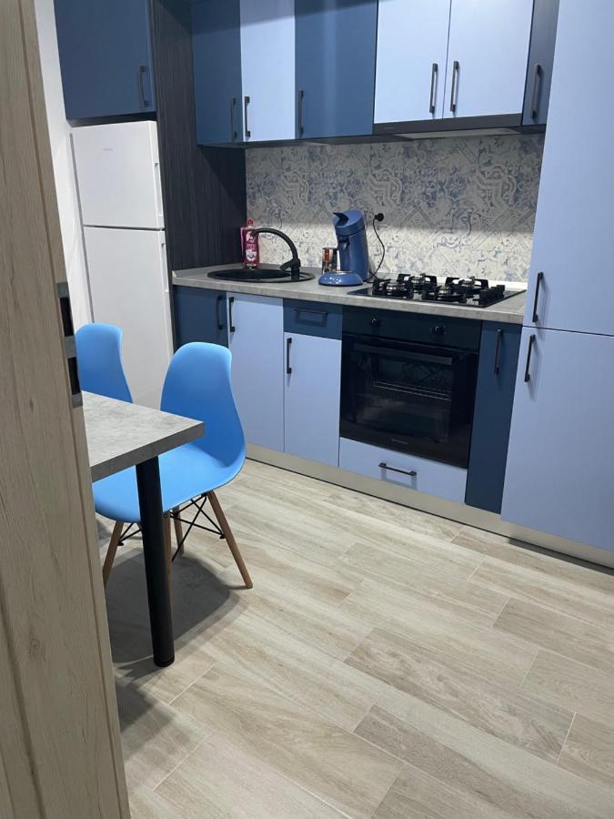 Apartment Moghioros Park Dum4 *