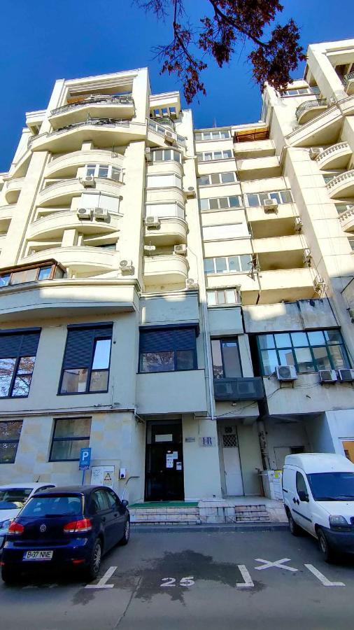Apartment Holt - Leagues And Words Under The Sea Bucharest