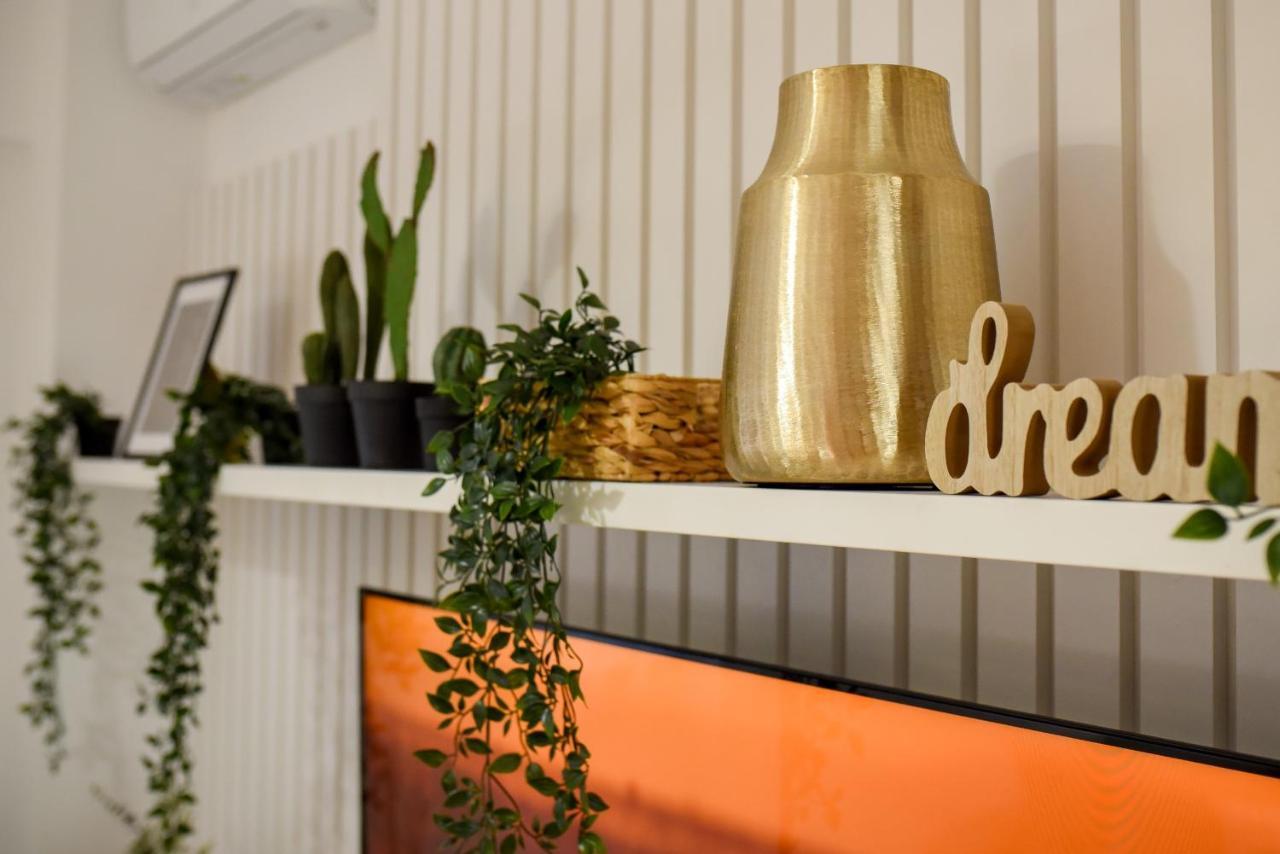 Modern Symphony - Stunning Apartment Bucharest