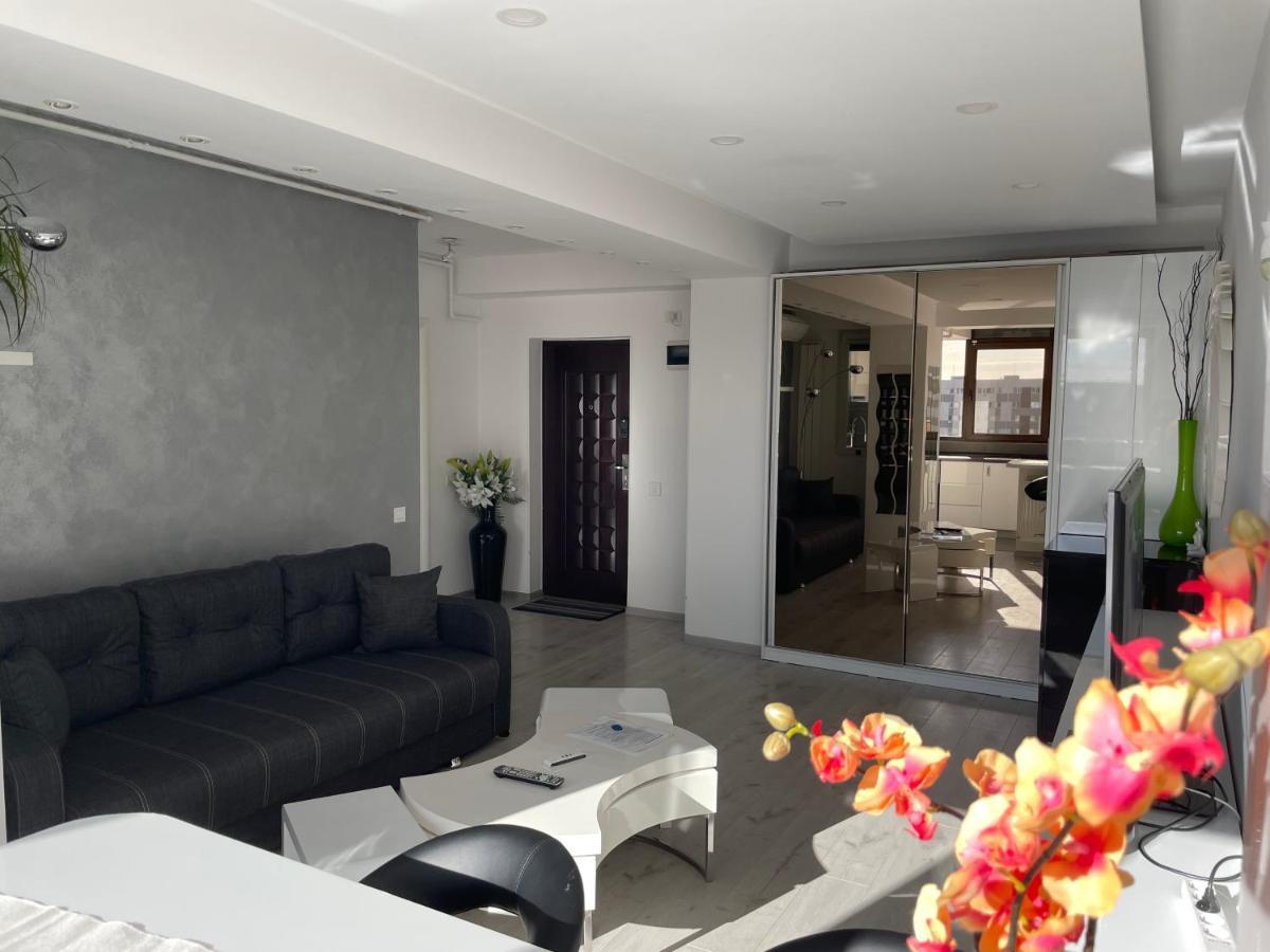 Apartment Luxury Two Militari M3