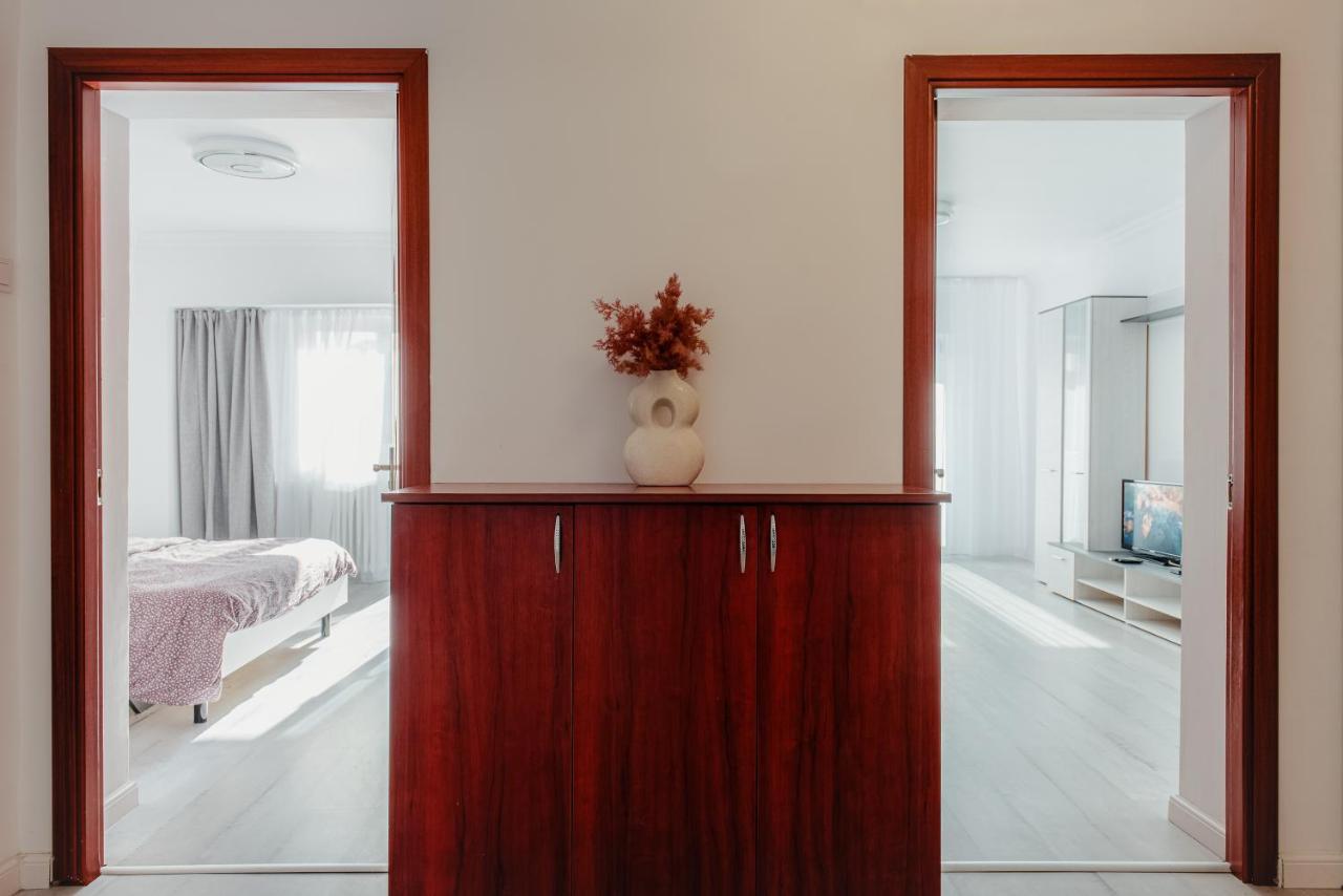 Apartament 2 Camere, Decomandat, In Zona Centrala Bucureşti
