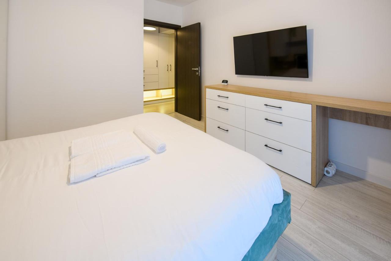 Smart Concept Living Plaza Apartment Bucharest