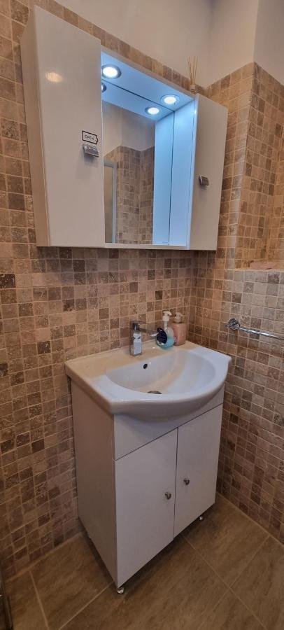 Apartament Alt Studio Bucureşti