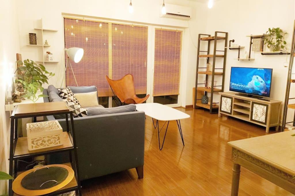 Cosy Boutique 61 Sqm - Private Parking - Ten Blocks *