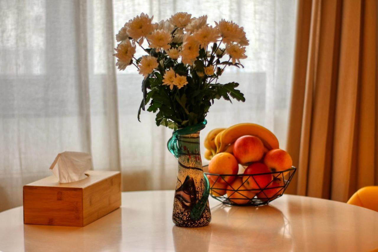 Relaxation Station: Cozy With Smart Features Near Ior Park Bucharest