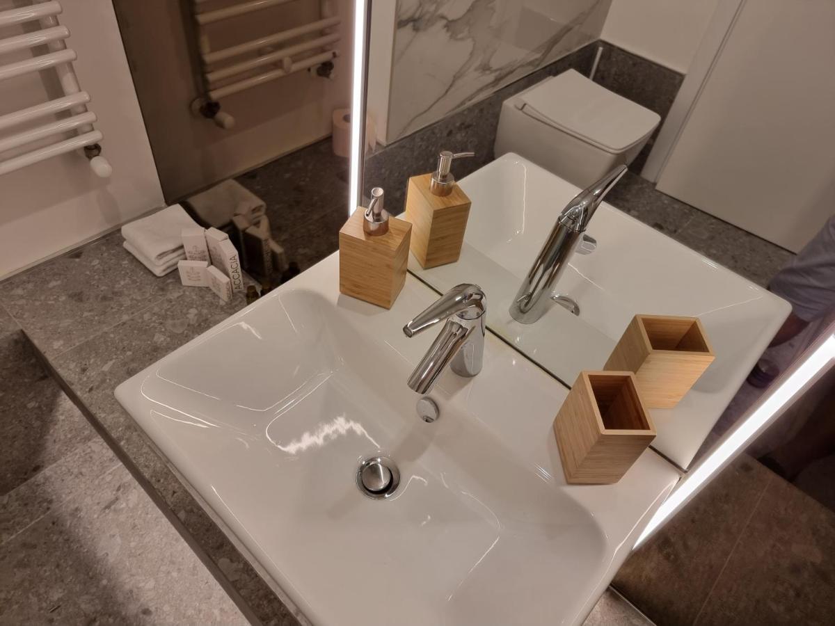 Creative & Luxury New Of Apartment