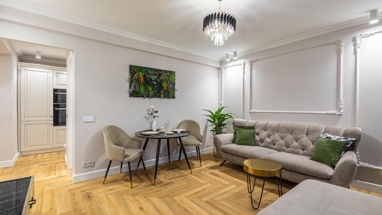 Bright House Cantemir