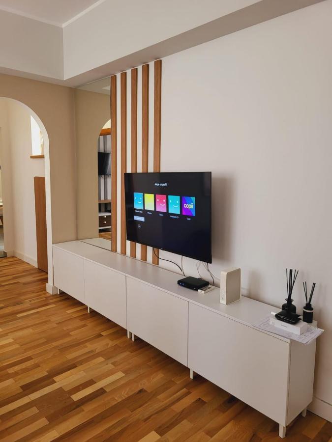Apartment Old Town Bucharest, Lovely 2 Bedrooms *