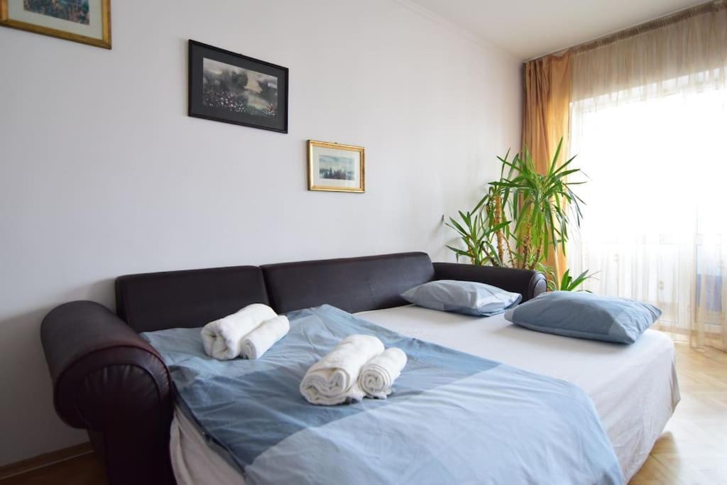 Apartment Square - Km 0