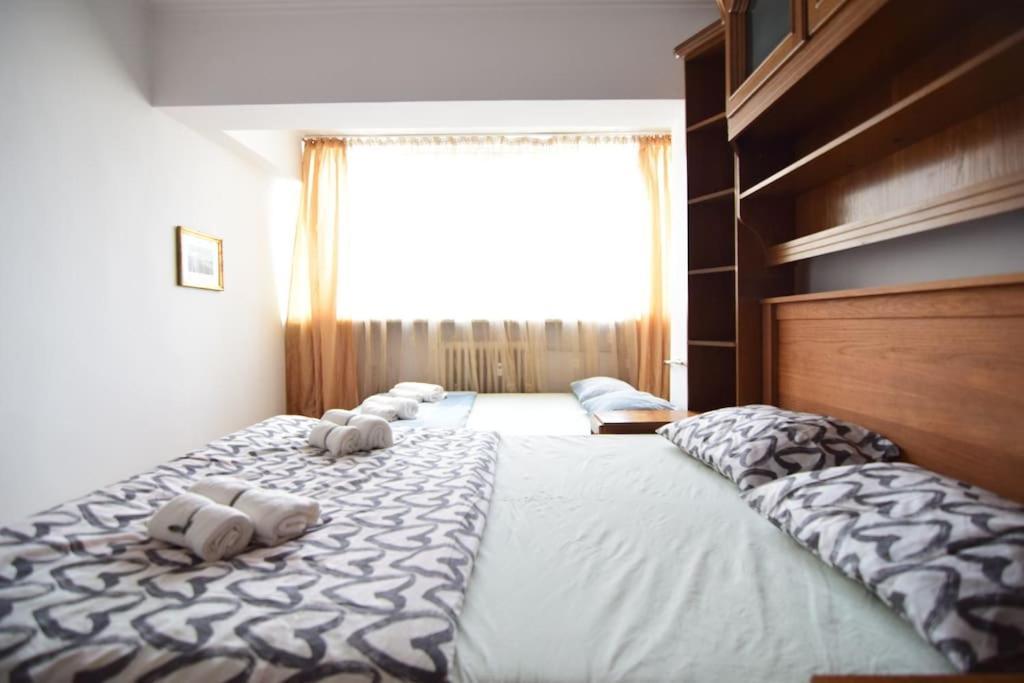 Square - Km 0 Apartment Bucharest